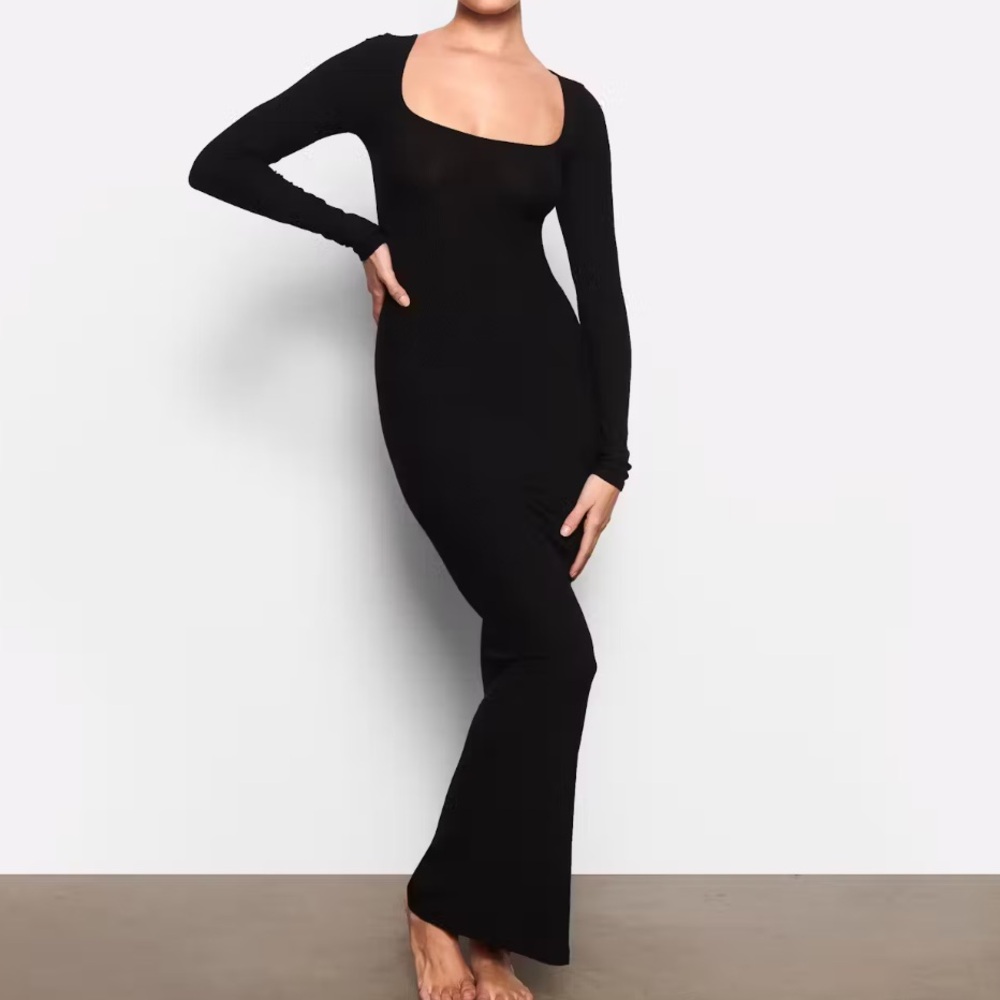 SKIMS SOFT LOUNGE  LONG SLEEVE DRESS